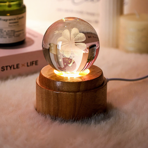 Veilleuse LED USB à boule de cristal sur base rotative en verre, rechargeable, IP55, décorative pour chambre d'enfant, Saint-Valentin, à intensité variable - Product Image 4