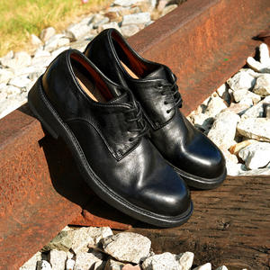 Nouvelles Bottes Classiques de Designer pour Hommes en Cuir Véritable Automne-Hiver 2025 – Confortables, Imperméables et Antidérapantes pour le Travail - Product Image 2