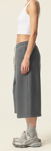 Shorts en molleton gris uni pour femme, taille mi-haute, avec cordon de serrage, coupe décontractée ample, en coton tricoté respirant, style streetwear, écoresponsable - Product Image 5