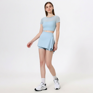 Haut court de yoga 2-en-1 pour femme avec volants en maille, manches courtes, col bateau, transparent, avec coussinets intégrés, idéal pour le Pilates et l'entraînement – Vente en gros - Product Image 4