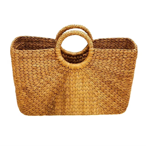 Grand sac fourre-tout élégant pour femmes |   Bandoulière confortable et design spacieux pour les essentiels quotidiens - Product Image 1