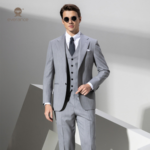 Abito da uomo grigio chiaro a righe con revers a punta, monopetto, formale, per affari e matrimoni - Product Image 6