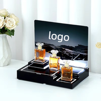 Support d'affichage lumineux en acrylique personnalisable pour la publicité sur le comptoir de produits de soin de la peau, de maquillage et de parfums dans les grands magasins