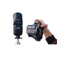 Flash Godox V1 Pro TTL HSS à tête ronde, temps de recyclage rapide, lampe de modélisation LED intégrée, compatible avec Sony et Nikon.