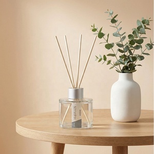 น้ำหอมปรับอากาศแบบก้านไม้หอม กลิ่นดอกไม้และสมุนไพร ขนาด 100 มล. กลิ่นเกรปฟรุต ยิลังยิลัง และเฟอร์ ช่วยผ่อนคลาย สร้างบรรยากาศสดชื่น บรรจุขวดทรงสูง - Product Image 5