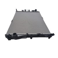 Radiateur du système de refroidissement de la voiture pour Mercedes Benz W205 C205 C63 OEM 0995005000 Radiateur en aluminium