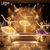 LEDA Motif Danseuse de Ballet Dorée Lumineuse, Lumières de Fond Féeriques, Support de Lumière LED pour Allée, Décoration pour Mariages et Événements