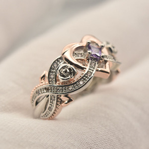 Anello con Cristallo a Forma di Cuore e Taglio Principessa, Bicolore, Elegante Accessorio Quotidiano per Donne - Product Image 4