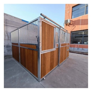 Ein moderner Metall-Pferdes tall mit verstellbaren Trennwänden Perfekt für flexibles Ranch-Management - Product Image 4