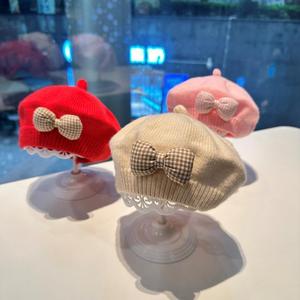 Chapeau de peintre en laine tricotée de béret de bébé <span class=keywords><strong>fille</strong></span> à la mode d'automne hiver en chapeau pour enfants de style coréen et occidental - Product Image 1
