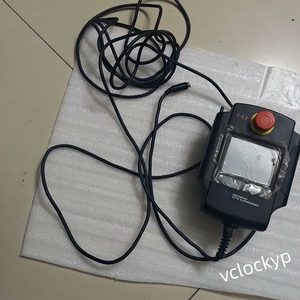 IAI CON-PTA-C-ENG ชุดควบคุมหุ่นยนต์แบบพกพาที่ใช้แล้ว - Product Image 1