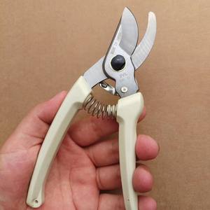 กรรไกรตัดแต่งกิ่งแบบบายพาส ใบมีดสแตนเลสขนาด 130 มม. สำหรับตัดแต่งต้นไม้ผลไม้ในสวน - Product Image 3