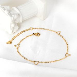 Nouvelle chevillère pour femme en acier inoxydable 316L plaqué or 18 carats avec accessoires en forme de cœur - Product Image 1