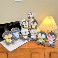 Porte-clés en peluche pingouin mignon en gros, mini animal en peluche moelleux avec chapeau de sommeil et lunettes, breloque de sac, décoration de sac à dos, cadeau