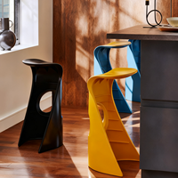 Tabouret de bar moderne en acrylique PP de qualité supérieure, siège incurvé, repose-pieds antidérapant, cuisine extérieure, îlot de cuisine, salle à manger, hôtel, salon