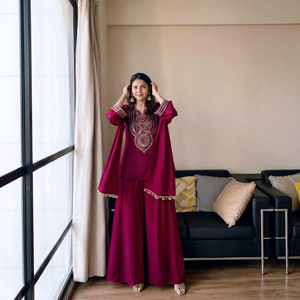 Ensemble de costume palazzo brodé pour femmes, kurta palazzo dupatta, tenue ethnique pour fête, mariage - Product Image 1