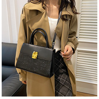 Sac Fourre-tout de Luxe pour Femme 2026, Grande Capacité, en Cuir PU de Designer, Fermeture Éclair, Doublure Polyester, Motif Pierre, Décoration Chaîne