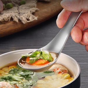 ช้อนสแตนเลส 304 สำหรับเรือ ทรงแบน หนาขึ้น ใช้ในครัวเรือน ช้อนซุป ช้อนข้าว สไตล์จีนโบราณ สีพื้น - Product Image 2