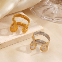 Dina Trendiger Edelstahl-Ring mit Strukturierter, Gedrehter Oberfläche, Vintage-Stil, Einzigartiger Breiter Fingerring für Damen