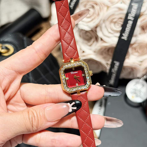 นาฬิกาข้อมือแฟชั่นทรงสี่เหลี่ยมลายข้าวหลามตัด หน้าปัดเล็ก สำหรับผู้หญิง นาฬิกาควอตซ์ - Product Image 3