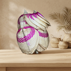 Éventail artisanal en feuilles de palmier du Vietnam - Souvenir peint de haute qualité avec des motifs personnalisés - Product Image 3