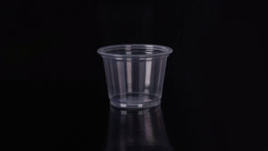 Vaso de Salsa de Plástico Transparente de Alta Calidad de 98 mm con Fondo Redondo y Logotipo Personalizado para Envasado de Alimentos para Llevar - Product Image 3