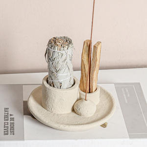 Porte-bougie artisanal en cire de coco de style nordique pour Noël et le Nouvel An, avec pot en porcelaine et plateau à encens en sauge, ornement - Product Image 2