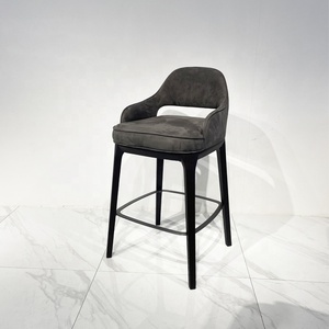 Chaise haute de bar <span class=keywords><strong>en</strong></span> <span class=keywords><strong>bois</strong></span> massif avec revêtement <span class=keywords><strong>en</strong></span> tissu velours - Product Image 4
