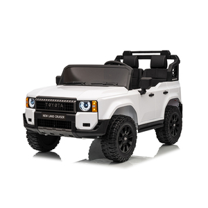 Voiture électrique pour enfants réaliste, SUV blanc, télécommande parentale, 4 roues motrices - Product Image 1