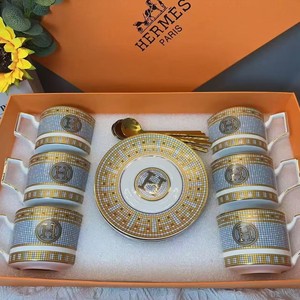 Set Tazza e Piattino in Ceramica Stile Inglese - Design Creativo e Semplice, Leggero e Lussuoso, Stile Retrò - Product Image 2