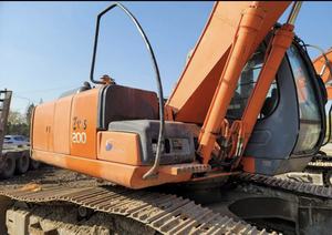 HITACHI รถขุดมือสองเครื่องจักร ZX200-1ตีนตะขาบไฮดรอลิก20ตัน - Product Image 4