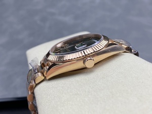 Montre mécanique de plongée de qualité supérieure 40 mm AR Factory Acier 904L Mouvement ETA 3255 228235 Poids 208g Or rose vert - Product Image 4