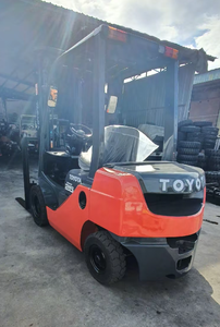 รถยก 25 คัน ขนาด 2.5 ตัน พร้อมเสากระโดง 2 ท่อน สำหรับงานก่อสร้าง อาคาร โรงงาน เกษตรกรรม ใช้เครื่องยนต์ดีเซล ขับเคลื่อน 4 ล้อ ยางตัน  มือสอง พร้อมปั๊มแรงดันสูง - Product Image 4