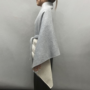Jancoco Nuovo Arrivo Mantella <span class=keywords><strong>in</strong></span> Lana Bicolore <span class=keywords><strong>con</strong></span> Cintura, <span class=keywords><strong>Cappotto</strong></span> di Lusso <span class=keywords><strong>in</strong></span> Vera Lana <span class=keywords><strong>con</strong></span> Tasche <span class=keywords><strong>in</strong></span> <span class=keywords><strong>Pelliccia</strong></span> di Coniglio Rex - Product Image 4