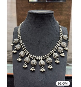 Collier délicat en argent plaqué pour femmes, bijoux de mariage tendance, rehaussant la beauté naturelle, fournisseur indien - Product Image 6