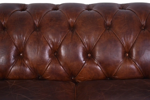 โซฟาเชสเตอร์ฟิลด์หนังแท้คุณภาพสูง โซฟาห้องนั่งเล่นสุดหรู แบบเดี่ยว แบบคู่ แบบสามที่นั่ง โซฟาพรีเมียมแบบติดกระดุม ขายส่ง - Product Image 2