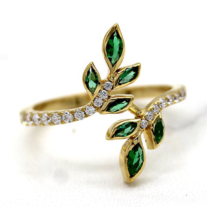 Anello Geometrico con Foglia di Ramo d'Ulivo Fresco per Donne, Gioiello da Dito Ispirato alla Natura - Product Image 4