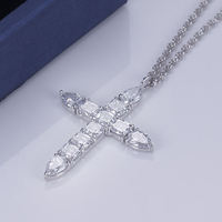 Pendentif Croix en Or Blanc Massif 18 carats, Diamants de Laboratoire Poire et Baguette, Breloque Personnalisée de Luxe pour Hommes et Femmes, Bijoux Religieux