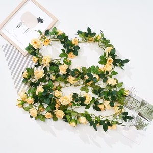 Guirlandes de roses artificielles 170 cm, fleurs en soie plastique pour décorations de maison et de mariage - Product Image 1