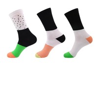 Chaussettes en gros pour hommes, motif saumon sushi, créatives, antibactériennes, respirantes, écologiques, en boîte, amusantes et aux couleurs assorties