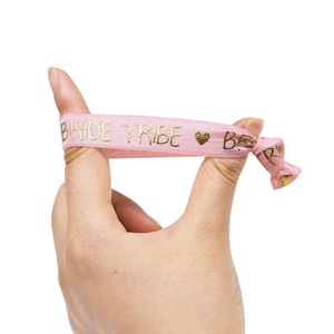 Bracelets de fête <span class=keywords><strong>pour</strong></span> enterrement de vie de jeune fille, <span class=keywords><strong>bracelet</strong></span> équipe de la mariée, décoration future mariée, accessoires de mariage, attaches <span class=keywords><strong>pour</strong></span> cheveux - Product Image 3