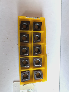 Plaquettes de coupe CNC authentiques et originales CCMT060204/060208/09T304/09T308/09T302-FM VP15TF, produits authentiques, directement provenant de l'usine. - Product Image 2