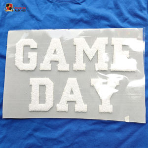 Индивидуальные оптовые нашивки для одежды: объемные буквы из синели, вырезанные лазером, с эффектом DTF, термотрансферные, для спортивных мероприятий и дней проведения игр колледжов - Product Image 3
