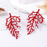 Boucles d'oreilles pendantes exagérées pour femmes, style décontracté et tendance, en alliage de zinc, motif fleur de corail, peintes par pulvérisation, collection ZA transfrontalière