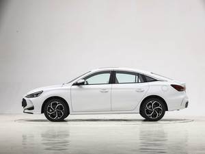 <span class=keywords><strong>MG5</strong></span> 2023 180DVVT Manual Edición de moda 4 puertas 5 plazas sedán coche de gasolina - Product Image 4