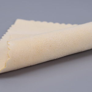 Paño de Limpieza para Instrumentos Musicales de Gamuza Natural de 15 cm, No Desprende Pelusas, para el Cuidado de Instrumentos de Cuerda - Product Image 1