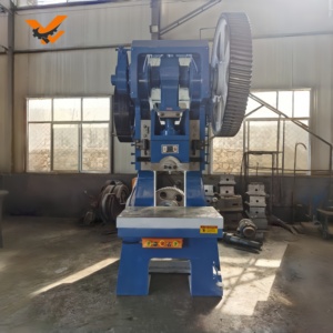 Presse mécanique industrielle durable J21-160T pour le poinçonnage de tôles, <span class=keywords><strong>160</strong></span> tonnes, avec un prix compétitif - Product Image 1