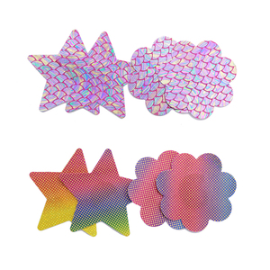 Venta al por mayor desechable estrella flor forma Invisible autoadhesivo Sexy pecho pétalos pezón cubre Sexy pecho empanadas pegatina - Product Image 1