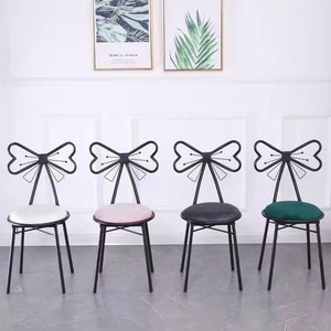 Silla Moderna de Aleación de Aluminio de Lujo para Hotel, con un Elegante Respaldo en Forma de Mariposa y un Asiento Suave y Acogedor. - Product Image 6