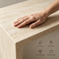 Table console en marbre travertin beige minimaliste moderne, parfaite pour la décoration de salon haut de gamme et d'entrée.